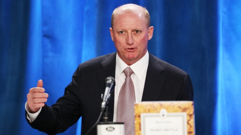 美媒：巴菲特年底辞任伯克希尔CEO，阿贝尔成“钦点”新任掌门人