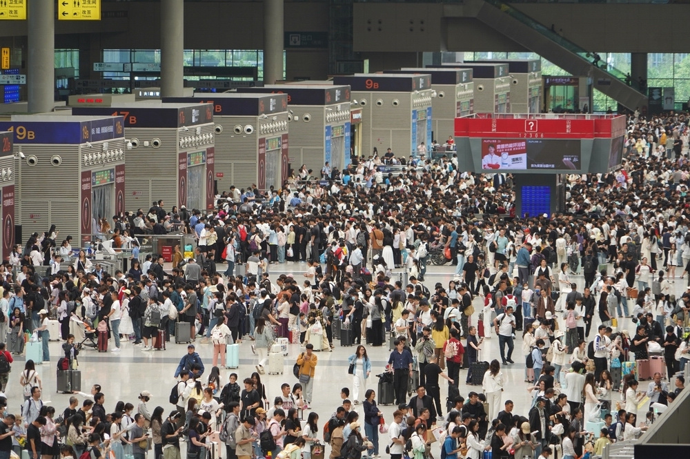 “五一”期间 国铁集团郑州局单日旅客发送量创历史新高