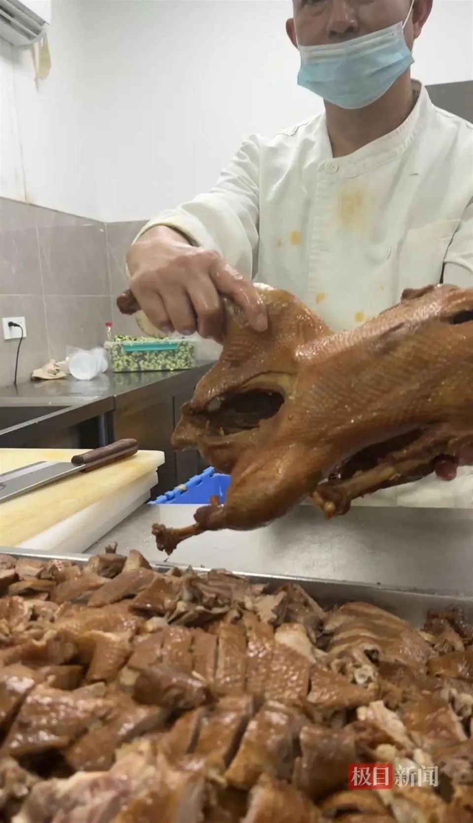 重庆荣昌接住泼天流量：假期卖29万只卤鹅，政府食堂用掉2万斤肉