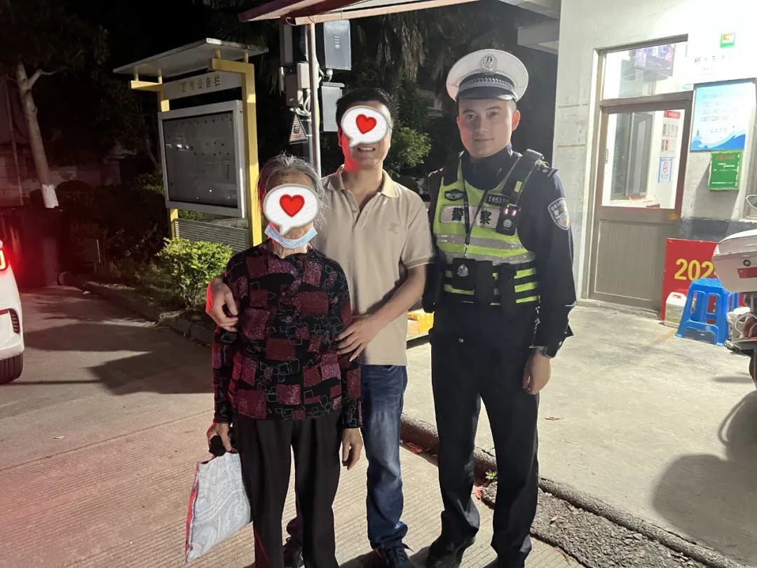 交警在海宁一小区勘查事故现场时，“捡”回了一个老人……