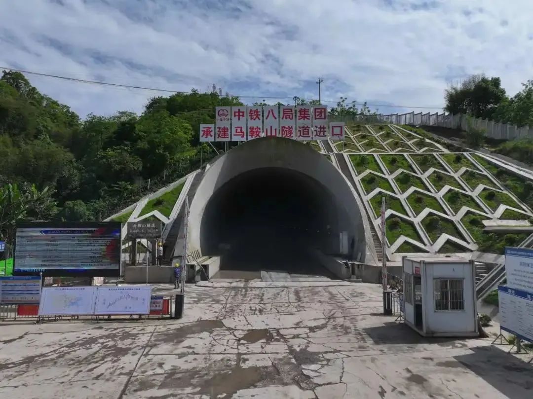 昆明⇌成都，3小时左右！这条高铁有新进展→