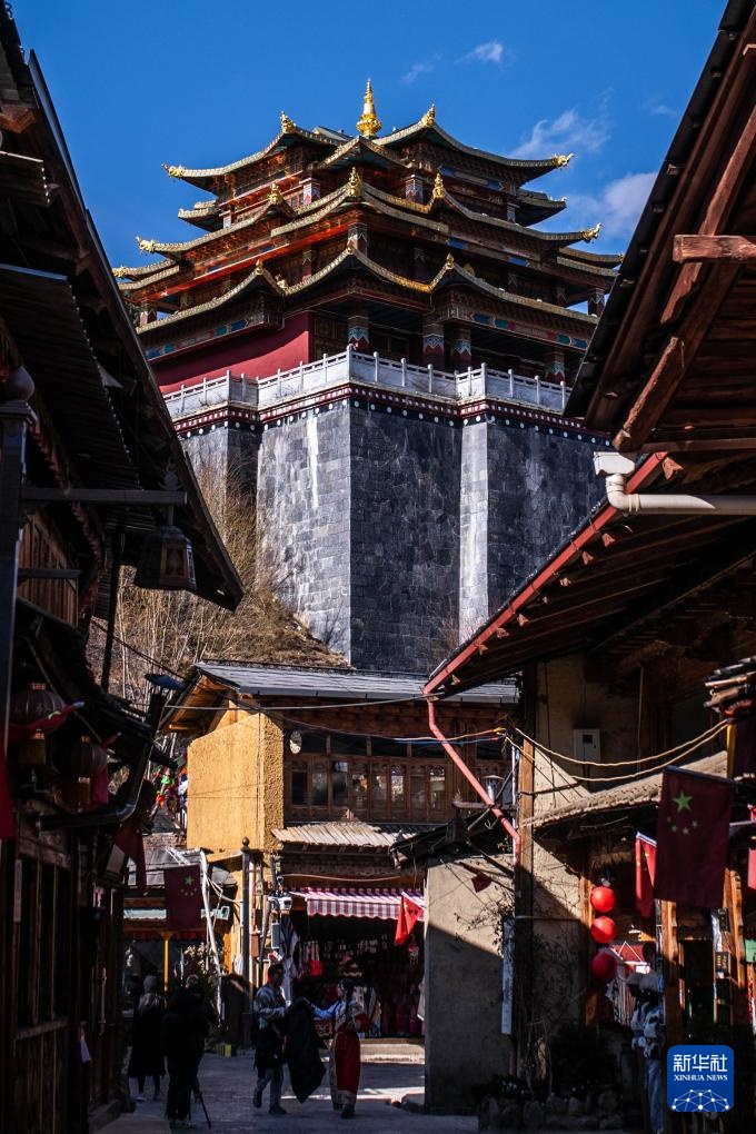中国之城丨香格里拉：雪山和森林拥抱的高原之城