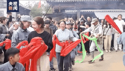 跟着团长打县城五一爆火