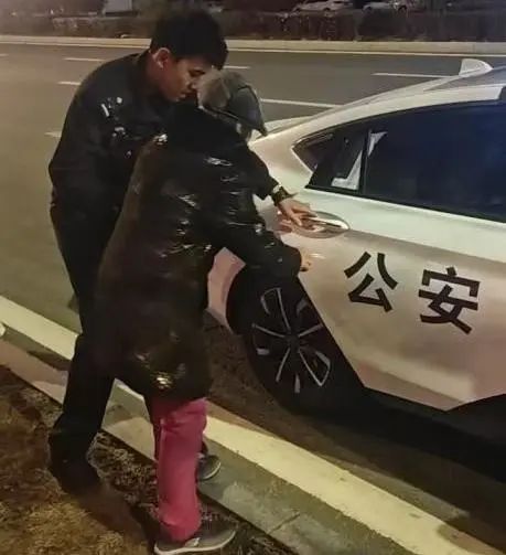 事发长春街头！暖心救助