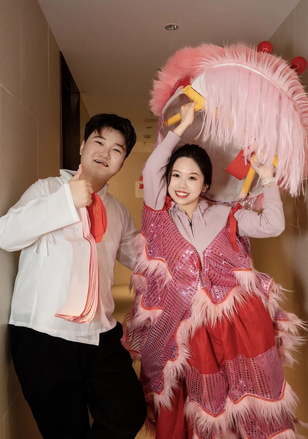 95后新人在海底捞办140人婚宴！花2.25万元，账单长2米