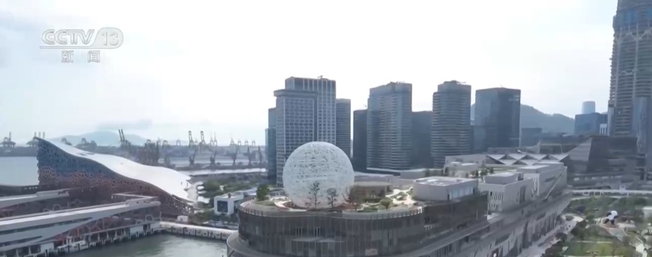 “五一”假期入境游表现亮眼 “签”引力+文化魅力成功“圈粉”外国游客