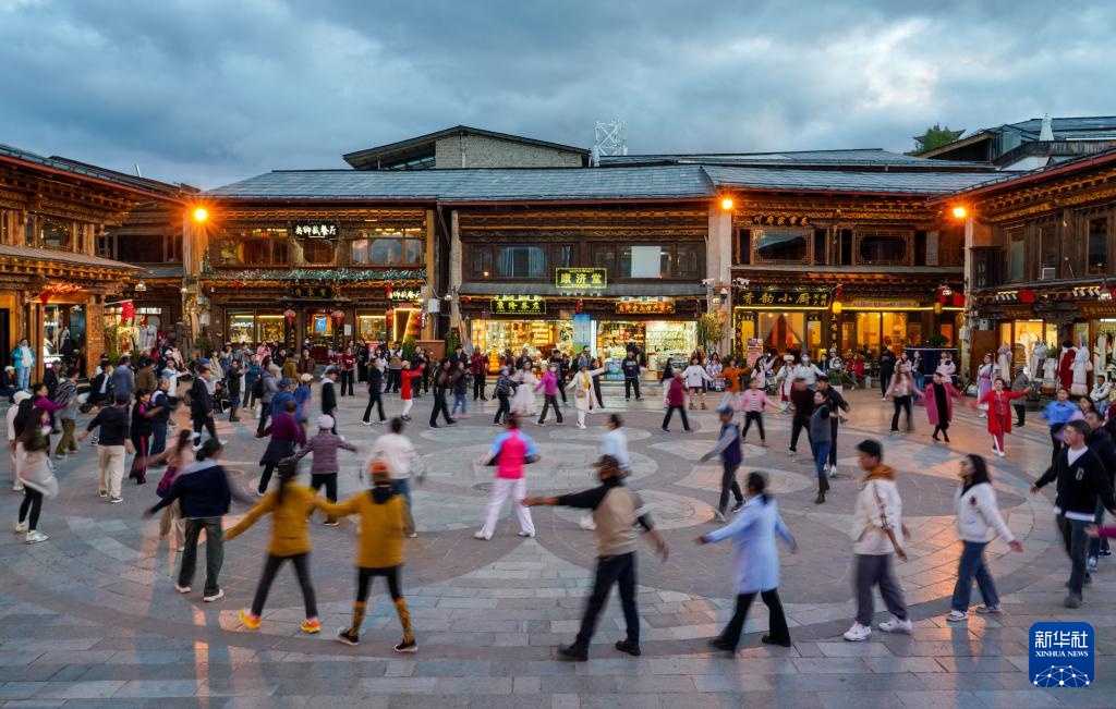 中国之城丨香格里拉：雪山和森林拥抱的高原之城