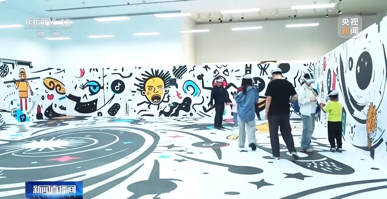 VR沉浸展、1:1复刻的莫高窟 “五一”你到北京打卡了吗？