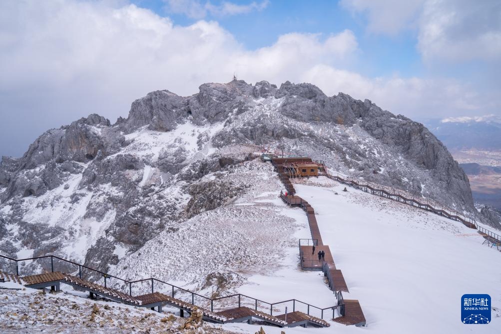 中国之城丨香格里拉：雪山和森林拥抱的高原之城