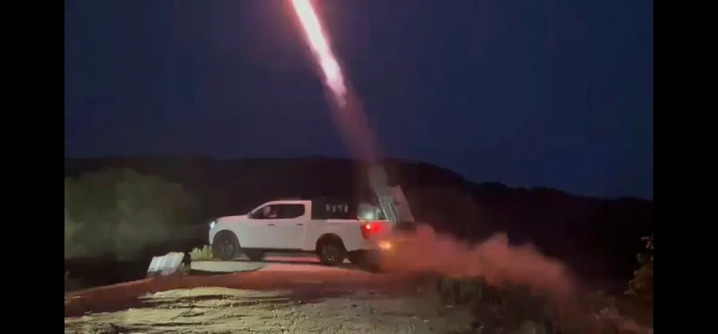 江苏多地气象部门发射人工增雨火箭弹 江苏多地气象部门发射人工增雨火箭弹