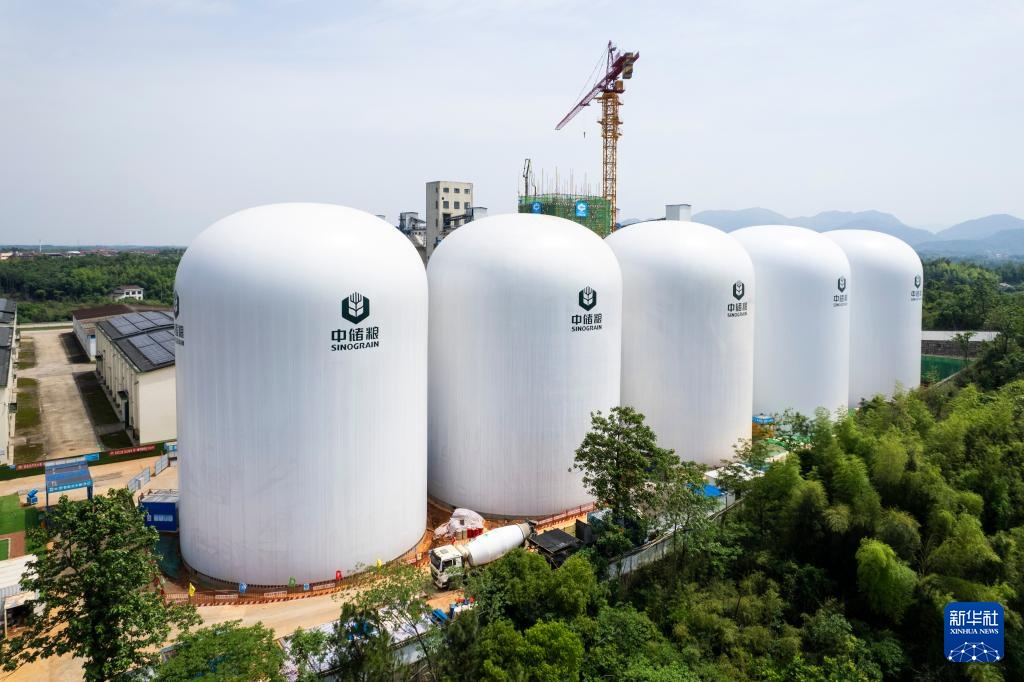 新华全媒＋丨探访我国首批五座9000吨级气膜粮仓