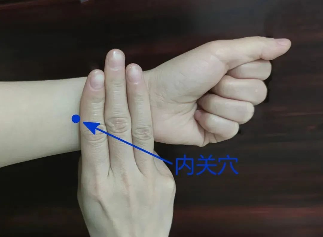 每天2分钟!按摩这个穴位,帮你强心脏、护血管 每天2分钟!按摩这个穴位,帮你强心脏、护血管