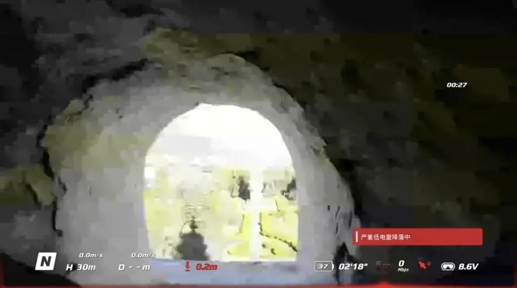 无人机穿越千年古塔时突然“炸机”失控！警方已找到肇事者，系擅自飞行