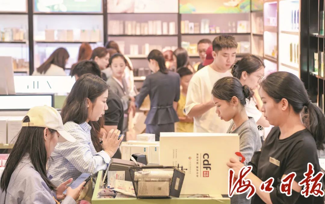 “五一”假期海南离岛免税购物金额达5.1亿元