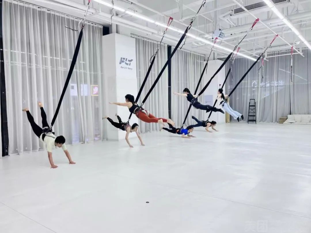 “空中蹦极”最近火了,专家提醒:别跟风 “空中蹦极”最近火了,专家提醒:别跟风