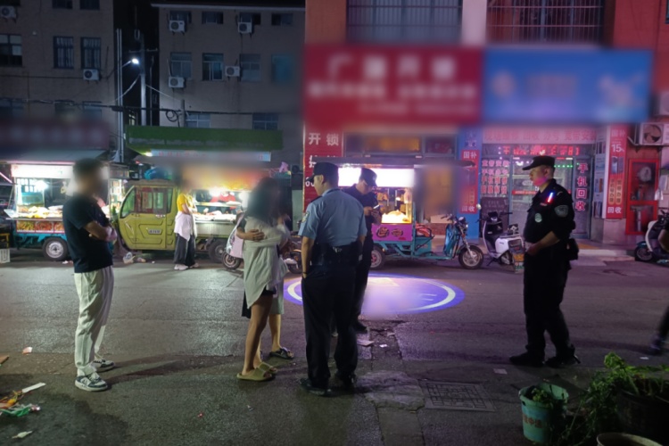 女子为挽回前男友报假警称“遭抢劫”：以为报假警能逼他关心自己