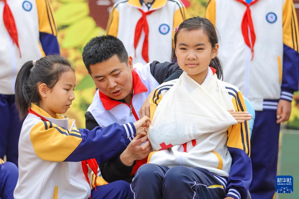 学习急救知识迎接世界红十字日