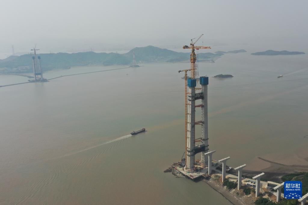 浙江：双屿门特大桥主塔建设进入冲刺阶段
