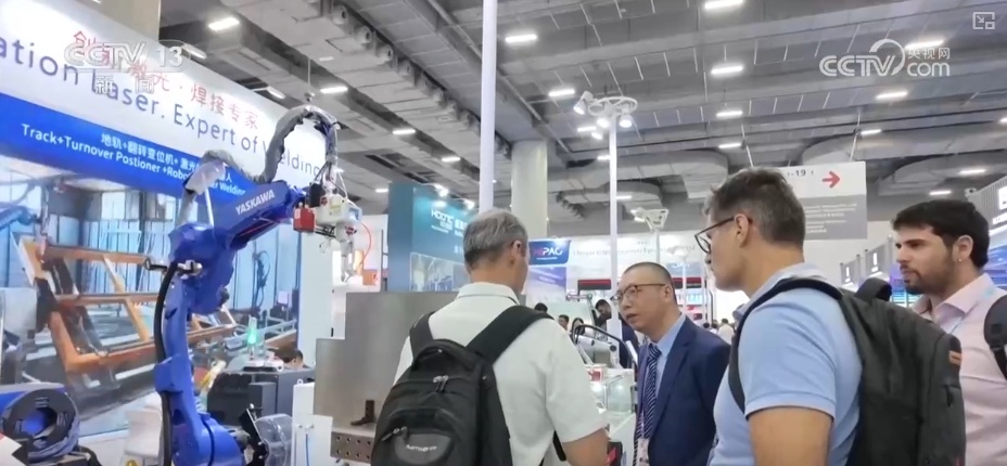 火热数据彰显“吸引力”！透过热闹“广交会生意”看中国外贸强劲活力