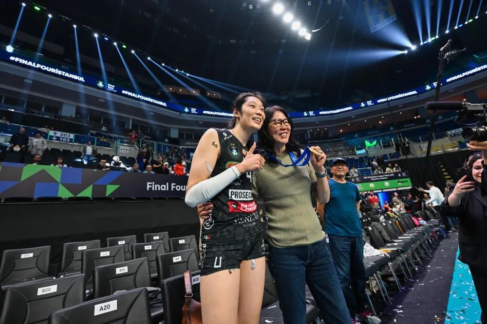 朱婷,获评! 朱婷,获评!