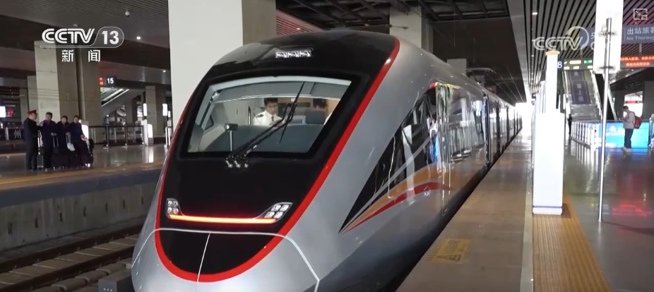 多个数据创新高!“五一”假期旅客探亲、旅游、踏青等出行意愿强烈 多个数据创新高!“五一”假期旅客探亲、旅游、踏青等出行意愿强烈