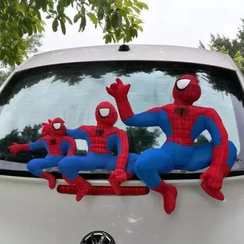 西宁交警提示:车顶玩偶很拉风,其实已经违法了! 西宁交警提示:车顶玩偶很拉风,其实已经违法了!