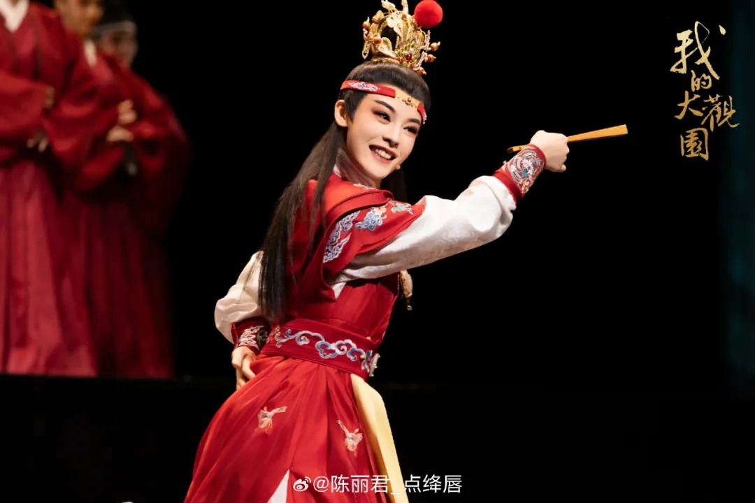 知名女演员落泪道歉！因贾宝玉言论引争议，称“以后会让嘴和脑子站在同一战线”