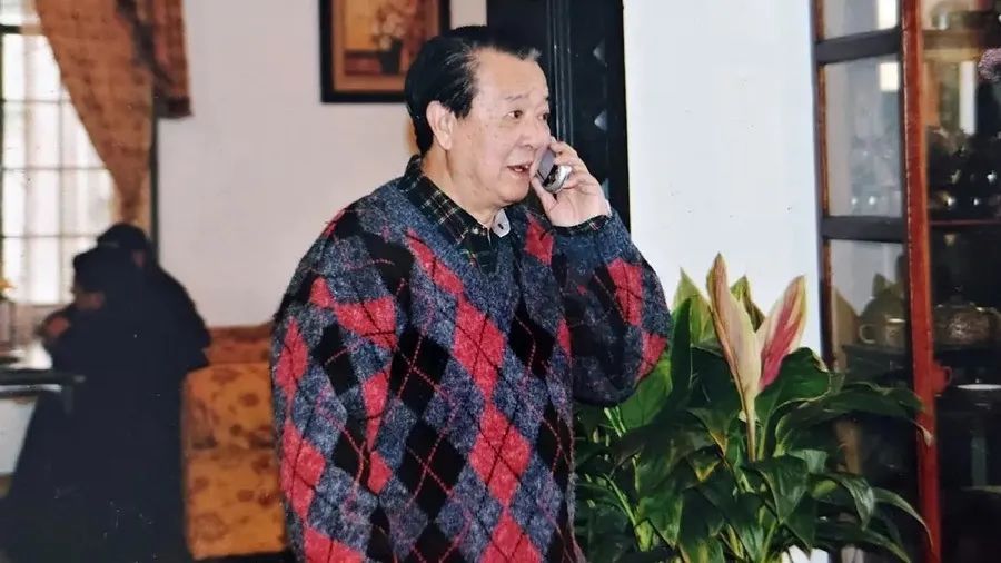 突传消息！上海笑星谭义存去世，《老娘舅》《七彩哈哈镜》《开心公寓》都有他