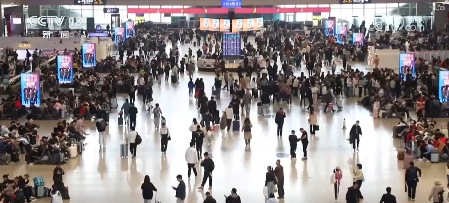 多个数据创新高!“五一”假期旅客探亲、旅游、踏青等出行意愿强烈 多个数据创新高!“五一”假期旅客探亲、旅游、踏青等出行意愿强烈