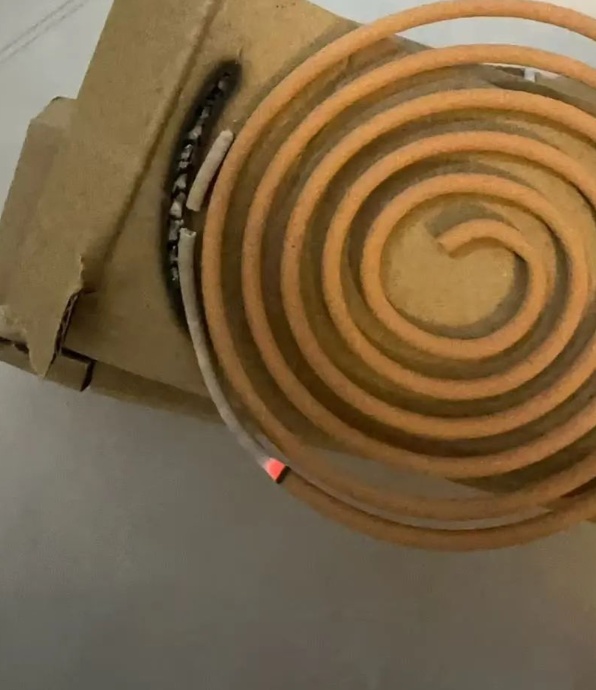 1秒轰燃!杭州男子一个动作,吓坏家里人!房间里这两样东西不能一起用! 1秒轰燃!杭州男子一个动作,吓坏家里人!房间里这两样东西不能一起用!