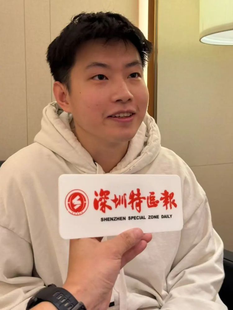 世界冠军赵心童回到深圳，“下一个目标：大满贯！”