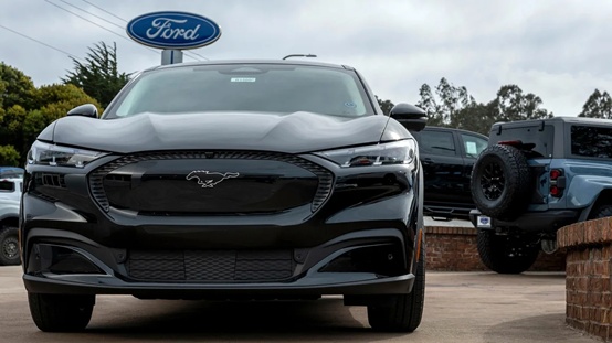 美媒：受美关税影响，福特确认上调三款车型价格，最高涨幅达2000美元