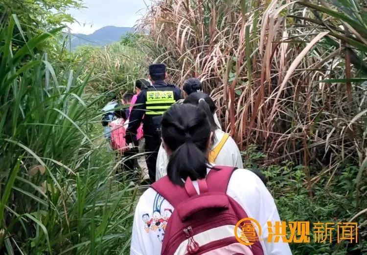 8名游客深山中迷路，南昌民警成功救援！