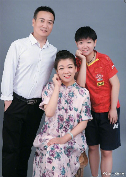 母爱支撑孙颖莎梦想飞翔 母爱支撑孙颖莎梦想飞翔