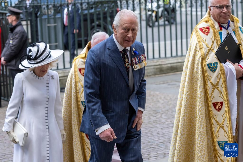 英国威斯敏斯特教堂举行感恩仪式纪念二战胜利80周年