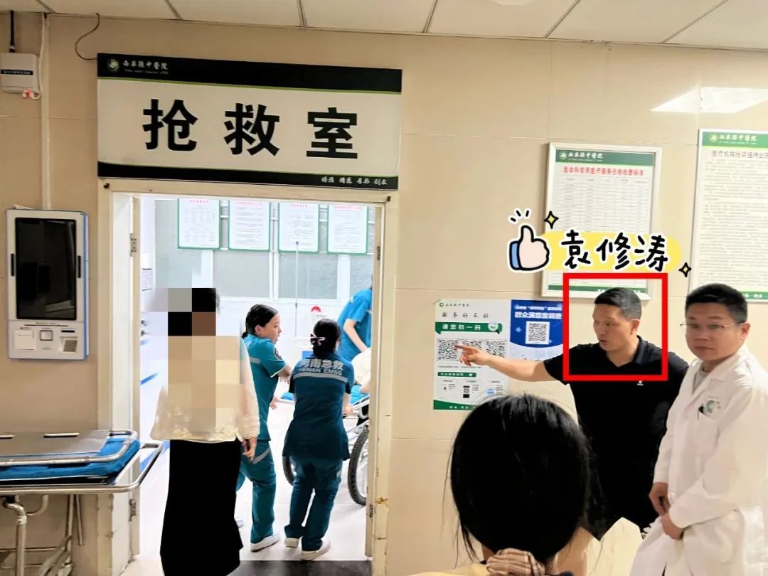 生死瞬间！他跳入水中英勇救人