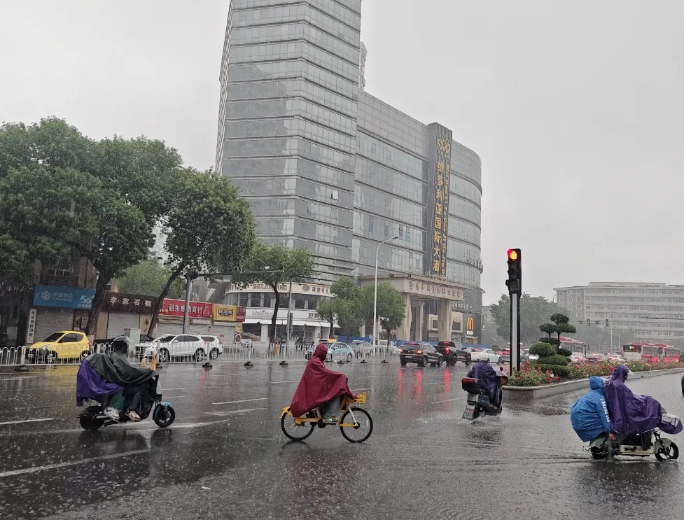 天津仍有中到大雨！中午开始！还有大风降温→