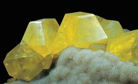 蝌学荐书丨什么是一眼“大开门”的宝石？