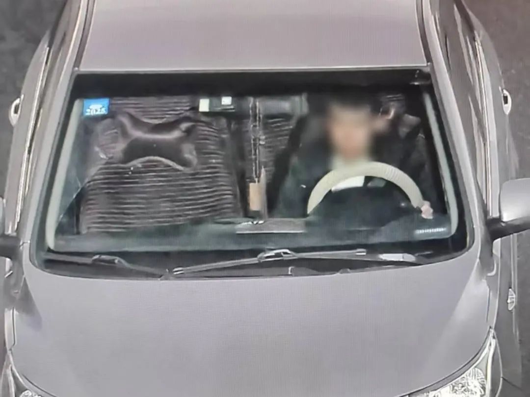 男子把“贼不走空”发挥到了极致！警方提醒！