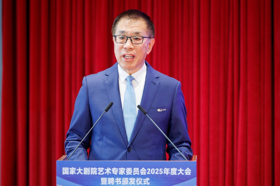 演员靳东，有新身份！