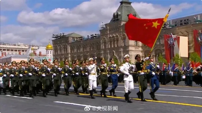 英姿飒爽!中国仪仗队走上红场 英姿飒爽!中国仪仗队走上红场