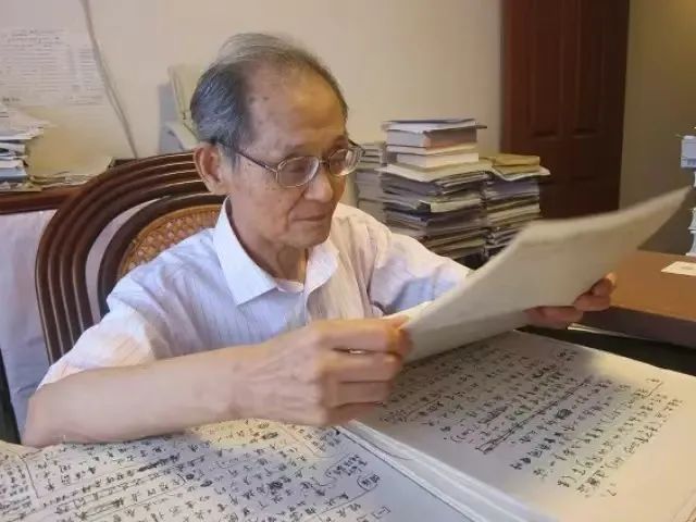古文字学泰斗裘锡圭逝世，生命最后时光“哪怕看不见了”仍每天工作，留下两大憾事