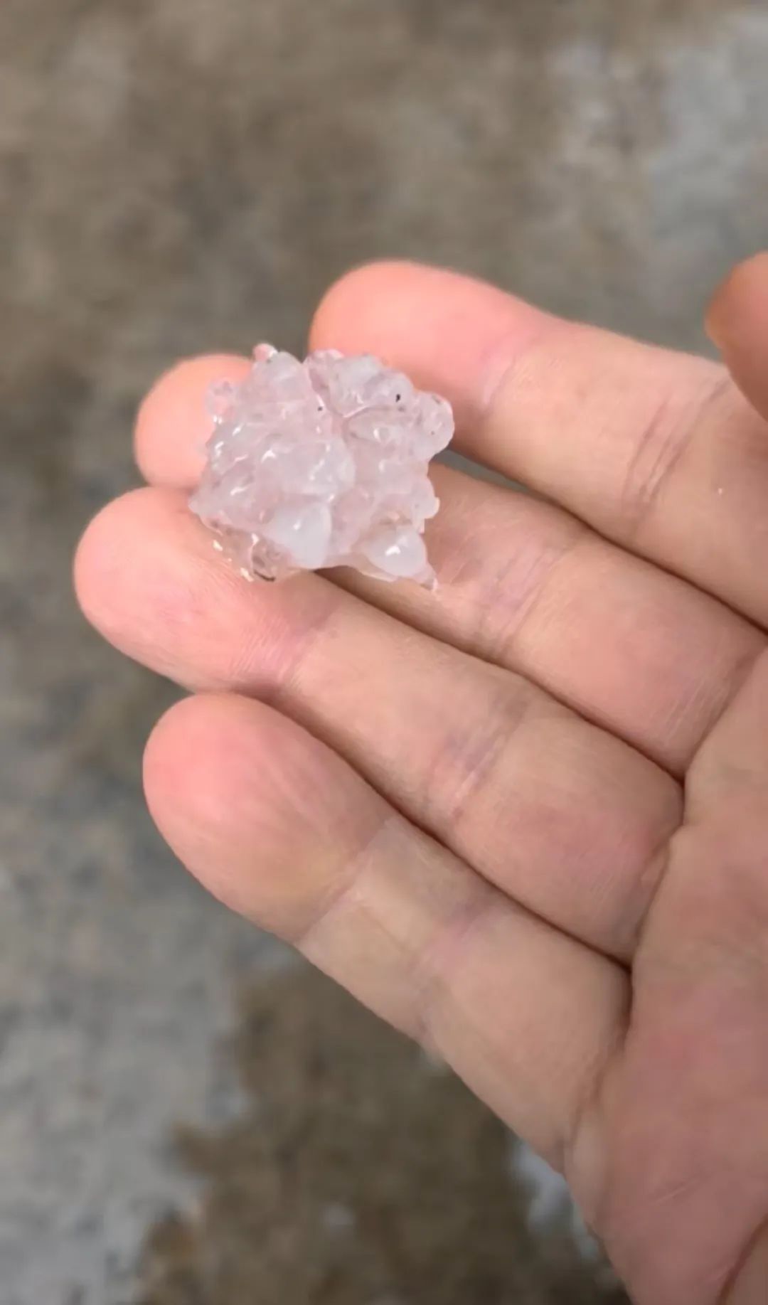 江苏一地下冰雹了！预警升级！