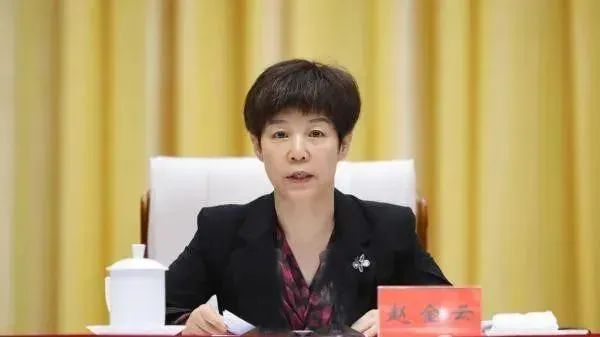 大搞家庭式腐败！“女老虎”赵金云被逮捕