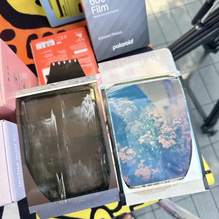 突然爆火！一张撕拉片被炒到400元 很多明星都在晒
