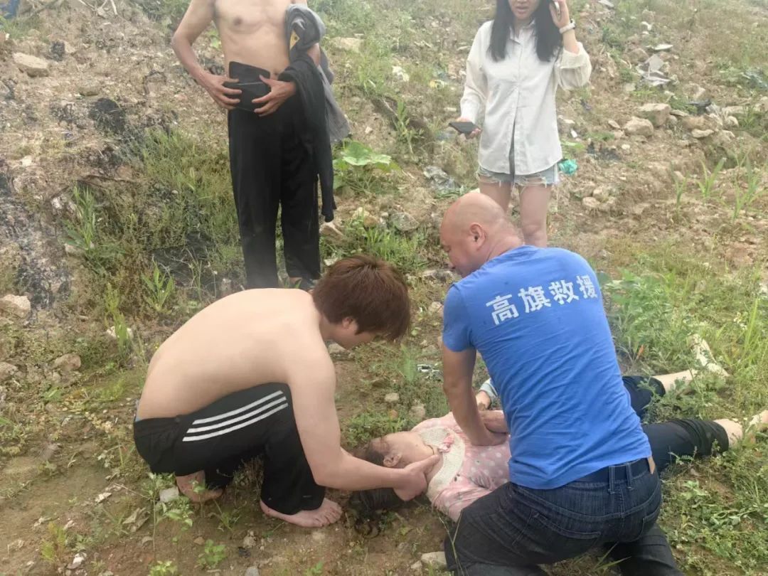 今早福州一女子落水！危急时刻他们出手了！