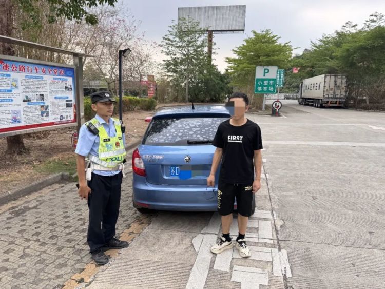 无证驾驶遇检查，男子掏出亲戚驾照……