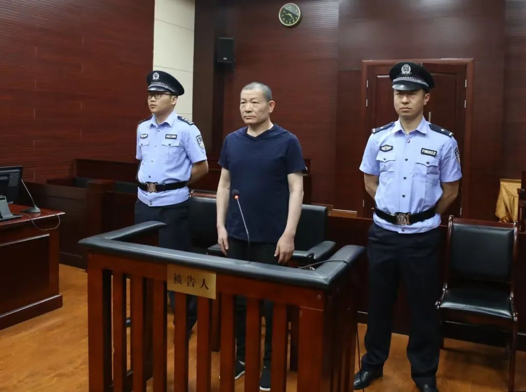 黄化锋，一审获刑十一年