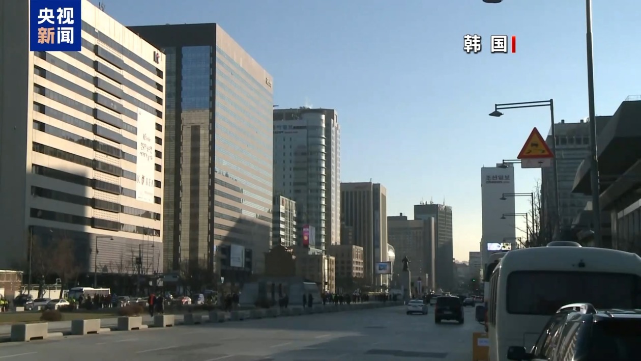 韩国总统候选人登记工作正在进行 各党派紧张布局