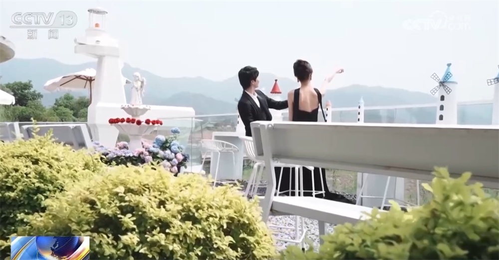 “全国通办”首日婚姻登记预约“人气足” 服务“温度”提升“甜蜜经济”热度